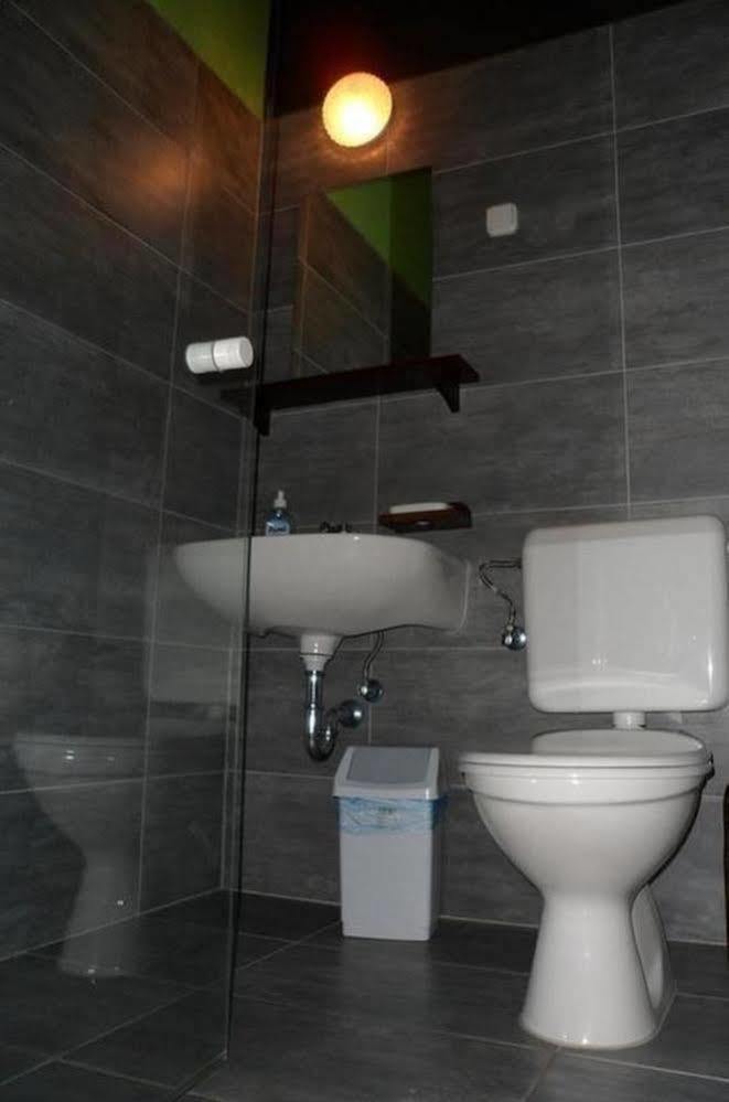 Treestyle Hostel Будапеща Екстериор снимка
